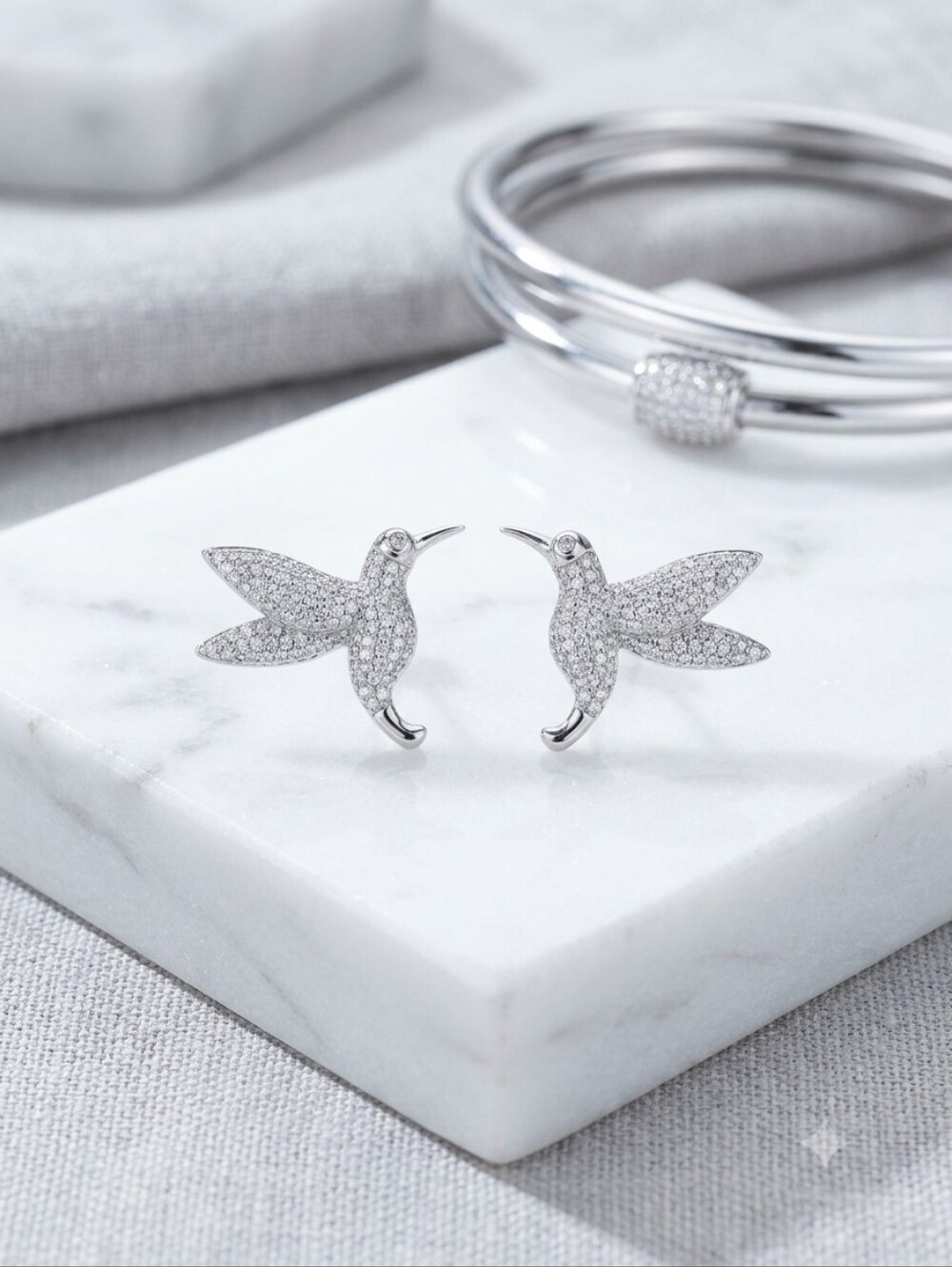 Moissanite 1.0CTW NWT 925 Silver Hummingbird Stud Earrings